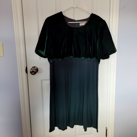 Vintage Short Pennington Green Velvet Dress - Picture 1 of 2